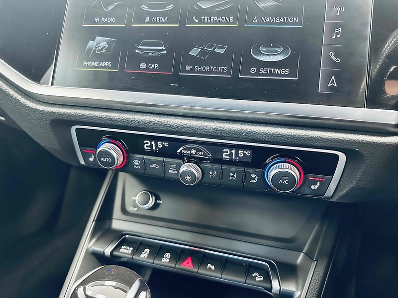 Audi Q3 TFSI CoD S line - U2083