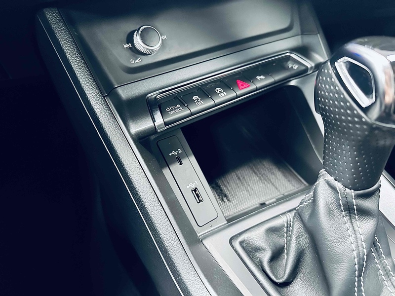 Audi Q3 TFSI CoD S line - U2083