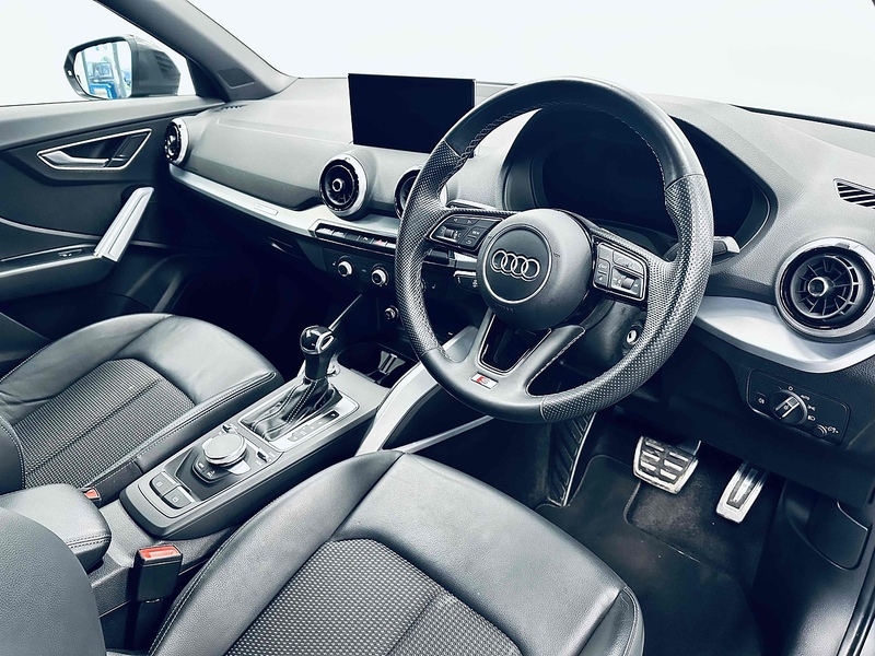 Audi Q2 TFSI CoD S line - U2084