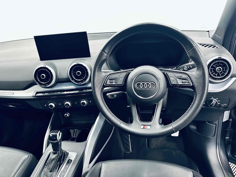 Audi Q2 TFSI CoD S line - U2084