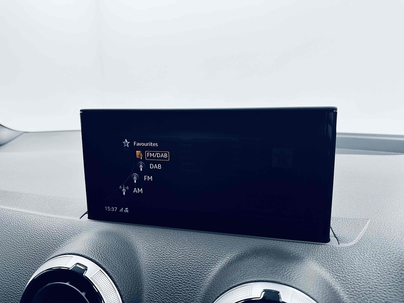 Audi Q2 TFSI CoD S line - U2084