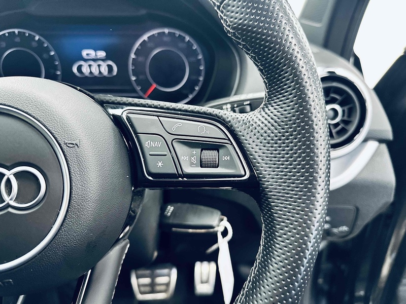 Audi Q2 TFSI CoD S line - U2084