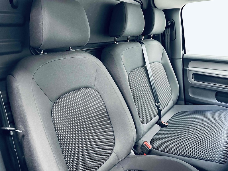 Volkswagen ID. Buzz Cargo Pro Commerce - U2086