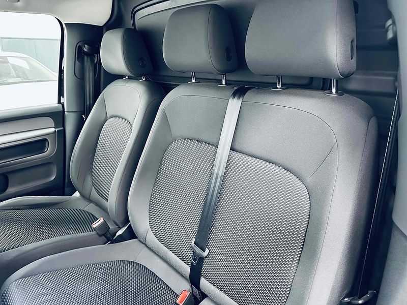 Volkswagen ID. Buzz Cargo Pro Commerce - U2086