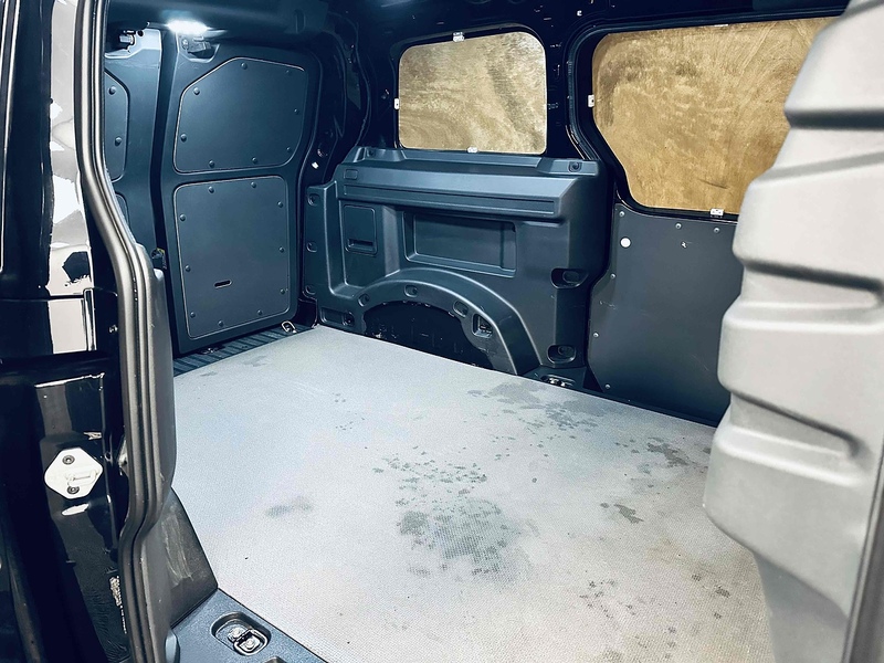 Volkswagen ID. Buzz Cargo Pro Commerce - U2086