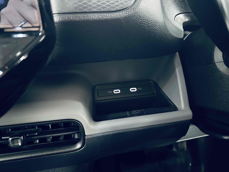 Volkswagen ID. Buzz Cargo Pro Commerce - U2086