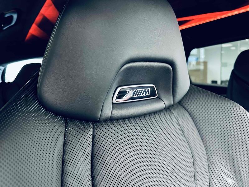 BMW XM 50e - U2088