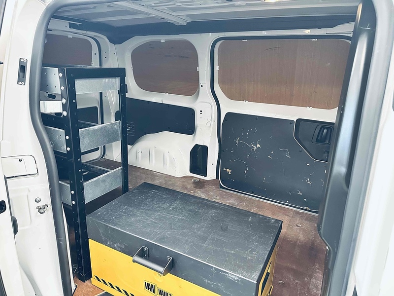 Peugeot Expert BlueHDi 1400 Professional - U2091