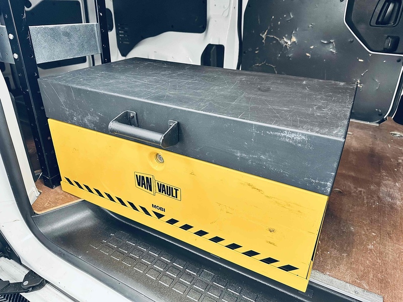 Peugeot Expert BlueHDi 1400 Professional - U2091