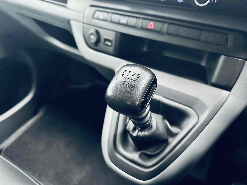 Peugeot Expert BlueHDi 1400 Professional - U2091