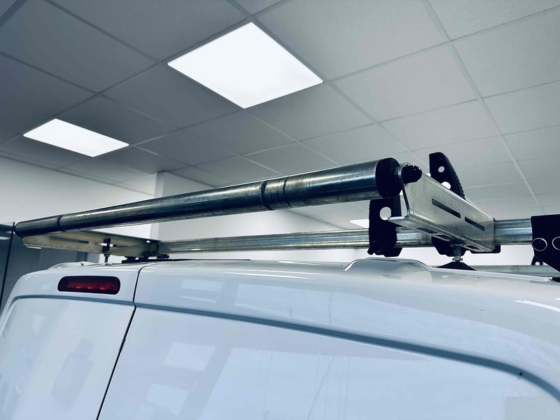 Peugeot Expert BlueHDi 1400 Professional - U2091