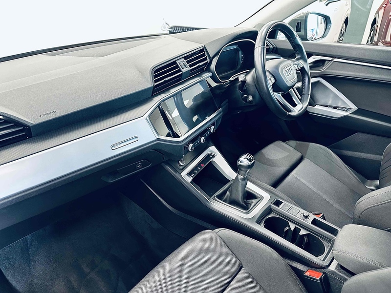 Audi Q3 TFSI CoD Sport - U2095