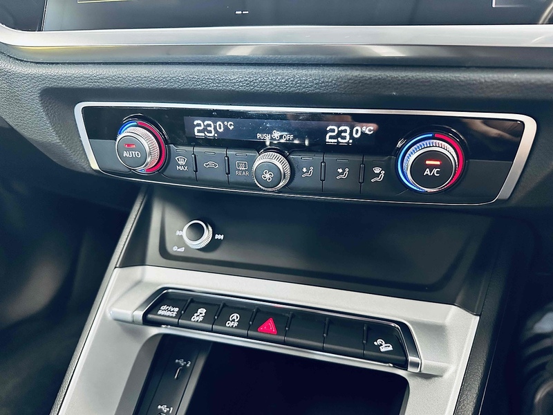 Audi Q3 TFSI CoD Sport - U2095