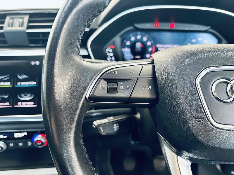 Audi Q3 TFSI CoD Sport - U2095