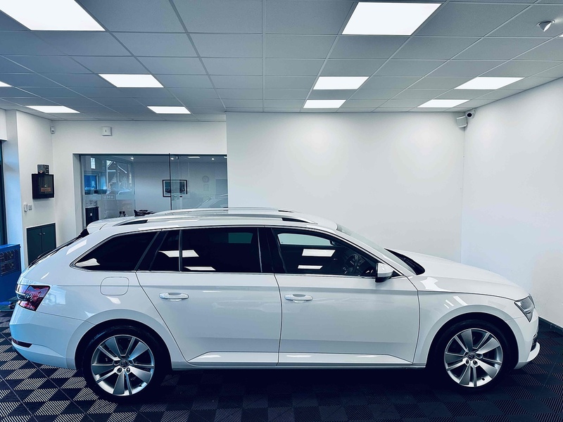 Skoda Superb TSI ACT SE L - U2101