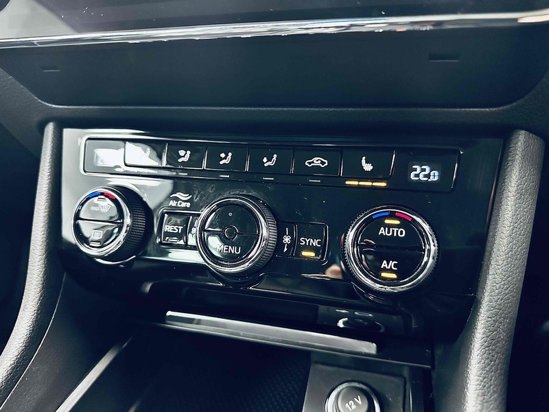 Skoda Superb TSI ACT SE L - U2101