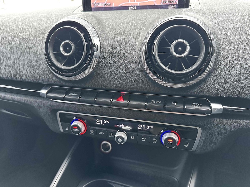 Audi S3 TFSI - U2104