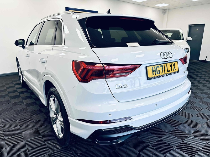 Audi Q3 TFSI CoD S line - U2105