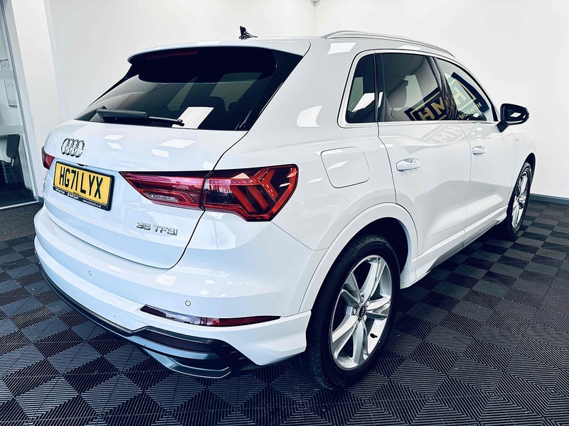 Audi Q3 TFSI CoD S line - U2105