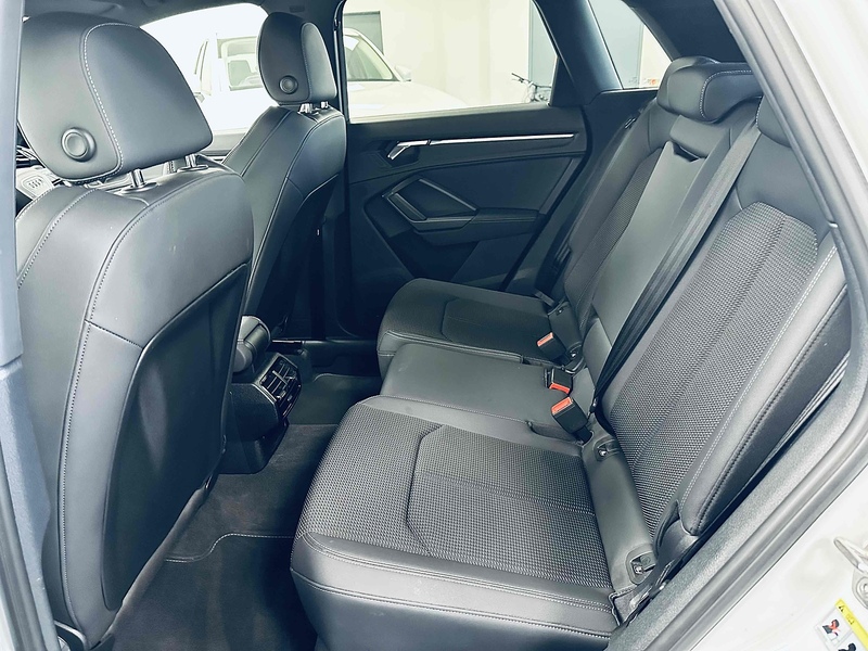 Audi Q3 TFSI CoD S line - U2105