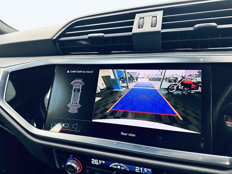 Audi Q3 TFSI CoD S line - U2105