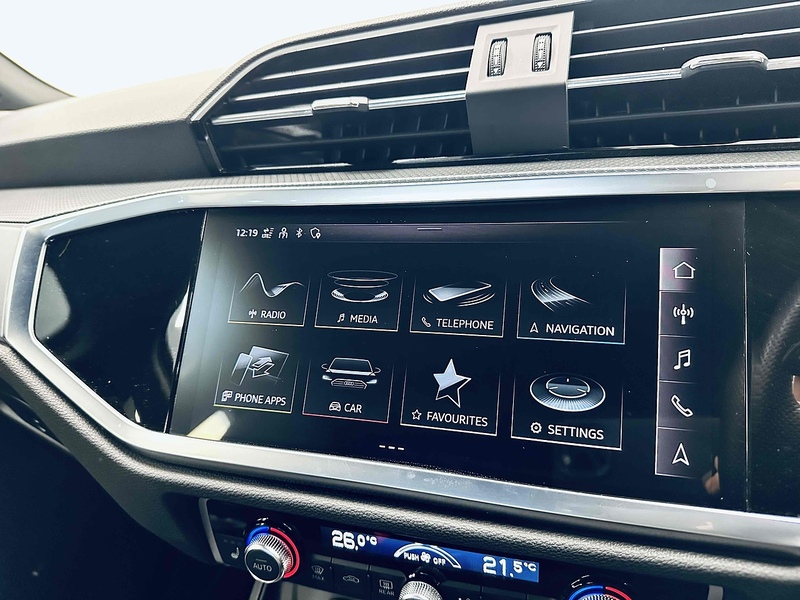 Audi Q3 TFSI CoD S line - U2105