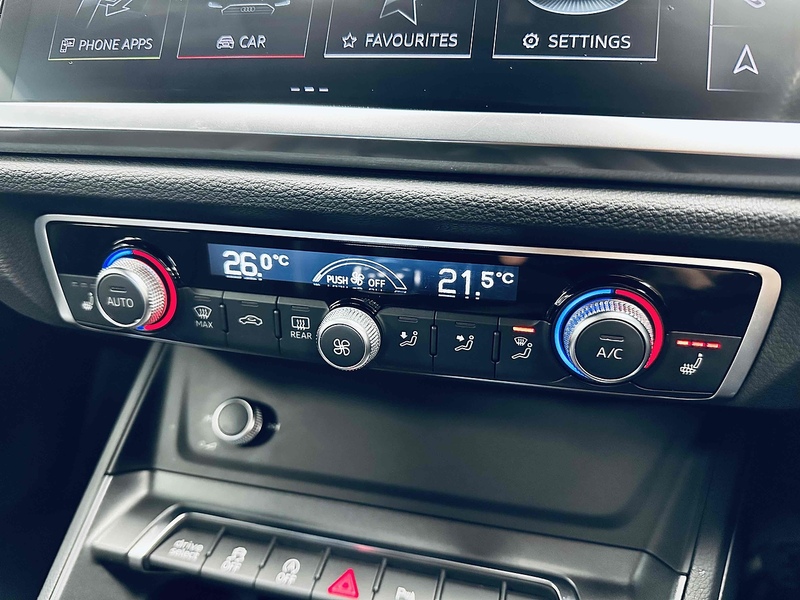 Audi Q3 TFSI CoD S line - U2105