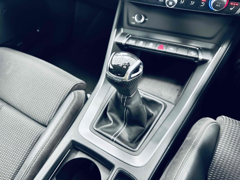 Audi Q3 TFSI CoD S line - U2105