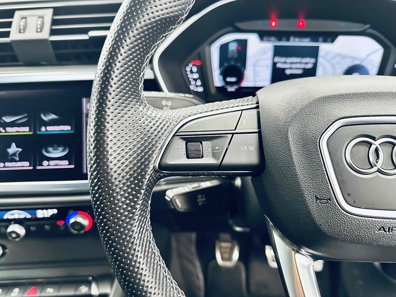 Audi Q3 TFSI CoD S line - U2105