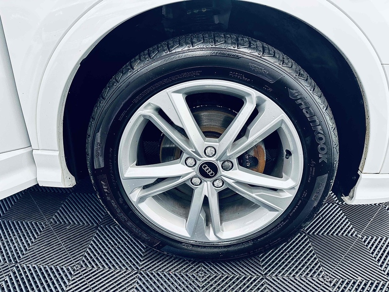 Audi Q3 TFSI CoD S line - U2105