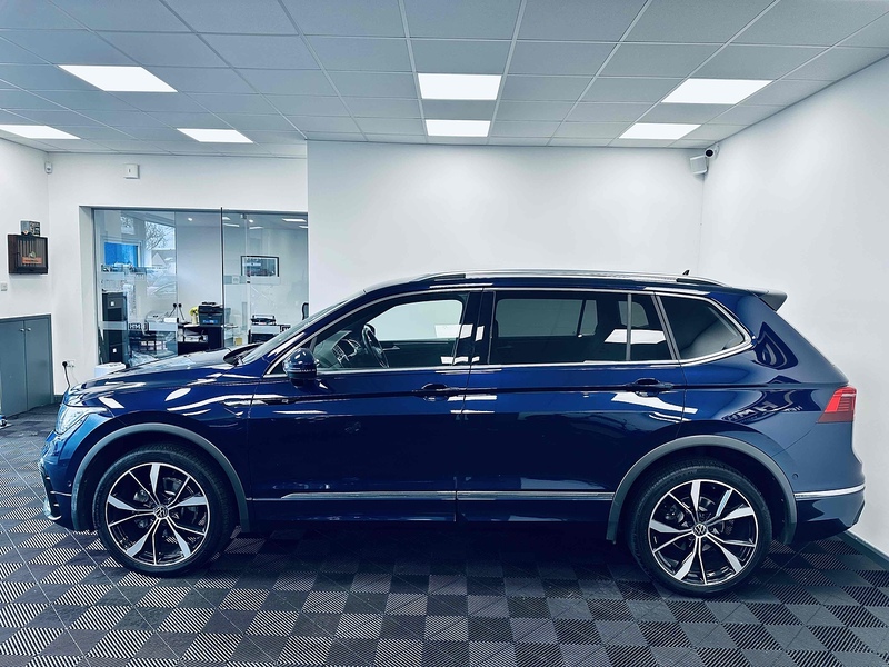 Volkswagen Tiguan Allspace TSI R-Line - U2106
