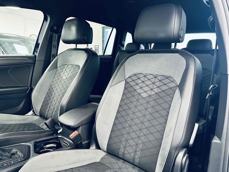 Volkswagen Tiguan Allspace TSI R-Line - U2106