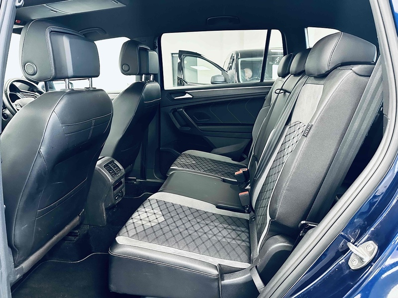 Volkswagen Tiguan Allspace TSI R-Line - U2106