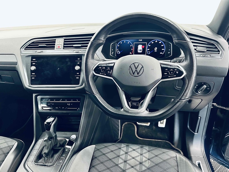 Volkswagen Tiguan Allspace TSI R-Line - U2106
