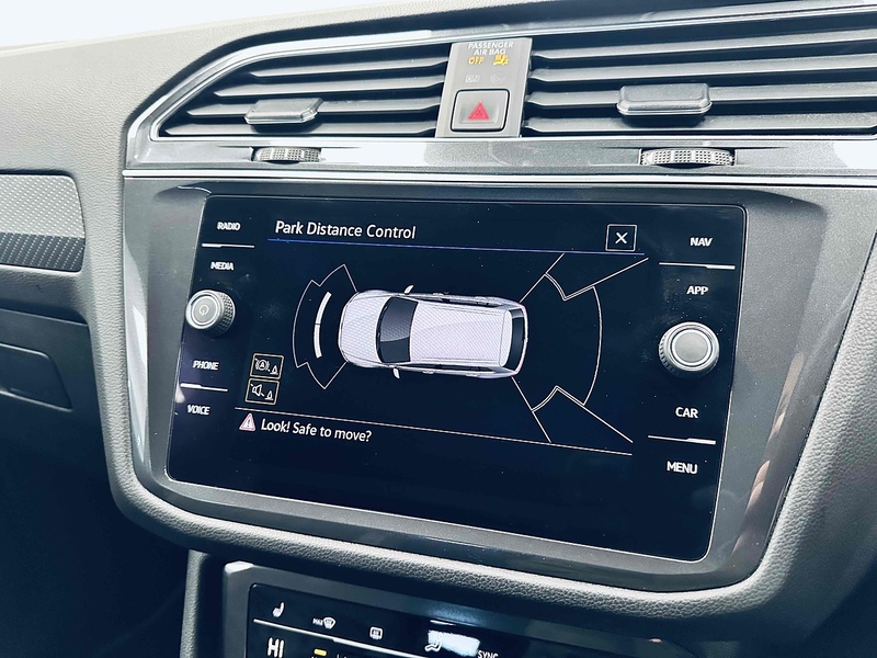 Volkswagen Tiguan Allspace TSI R-Line - U2106