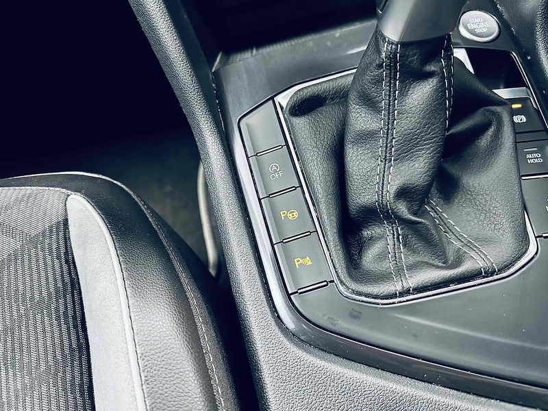 Volkswagen Tiguan Allspace TSI R-Line - U2106