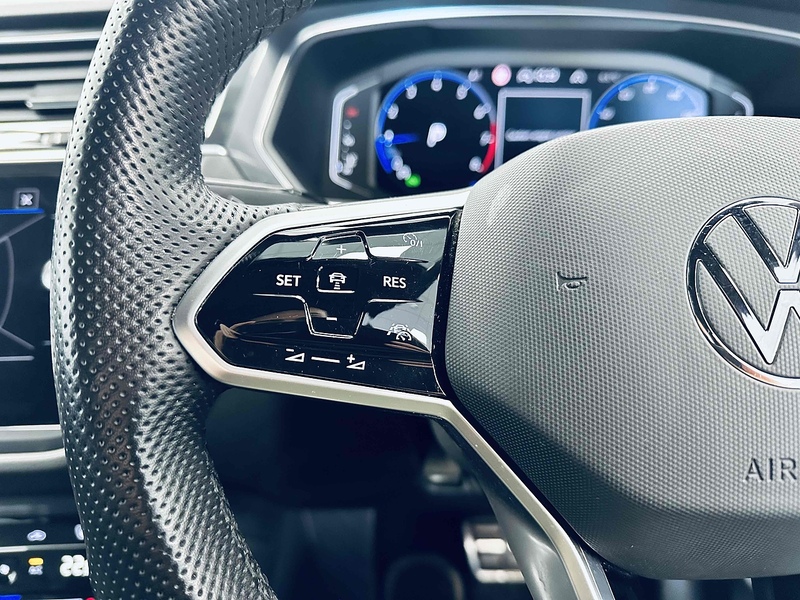 Volkswagen Tiguan Allspace TSI R-Line - U2106