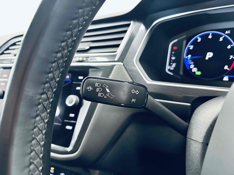 Volkswagen Tiguan Allspace TSI R-Line - U2106