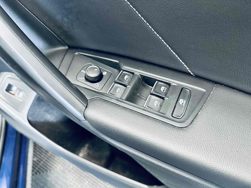 Volkswagen Tiguan Allspace TSI R-Line - U2106