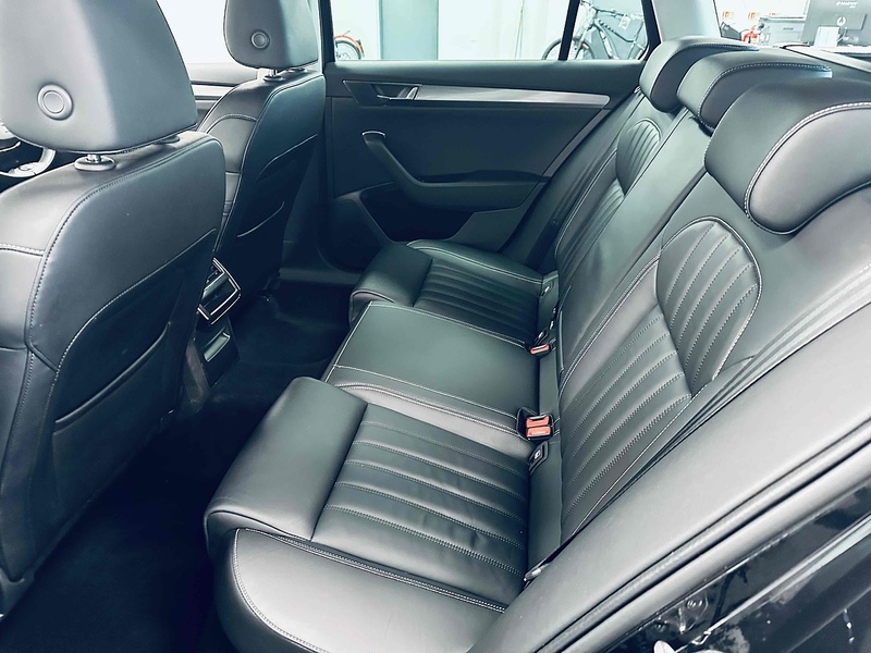 Skoda Superb TSI SE L - U2110