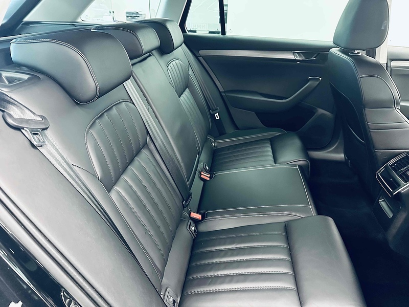 Skoda Superb TSI SE L - U2110