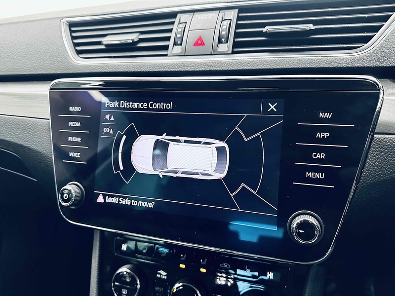 Skoda Superb TSI SE L - U2110