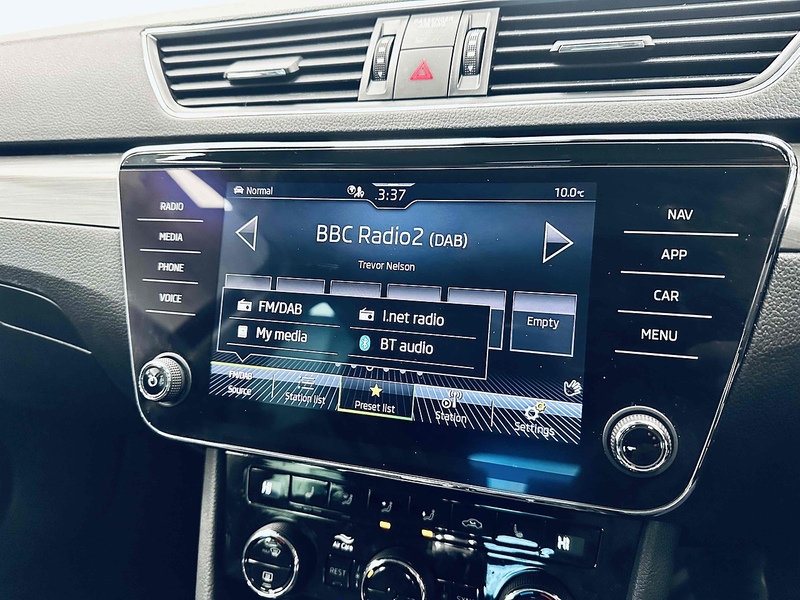 Skoda Superb TSI SE L - U2110