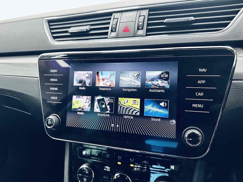 Skoda Superb TSI SE L - U2110