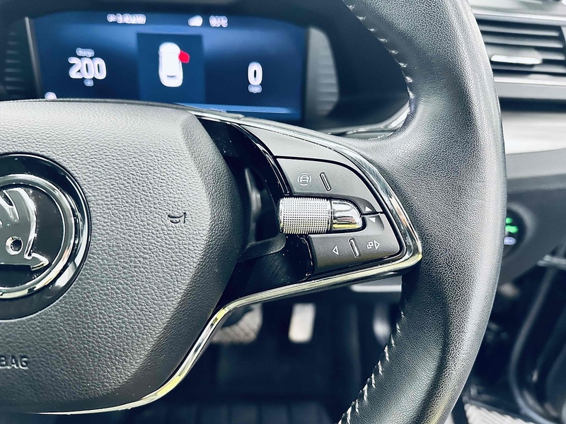 Skoda Superb TSI SE L - U2110