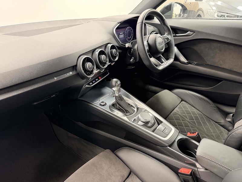 Audi TT TFSI Black Edition - U2124