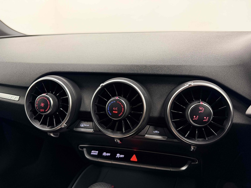 Audi TT TFSI Black Edition - U2124