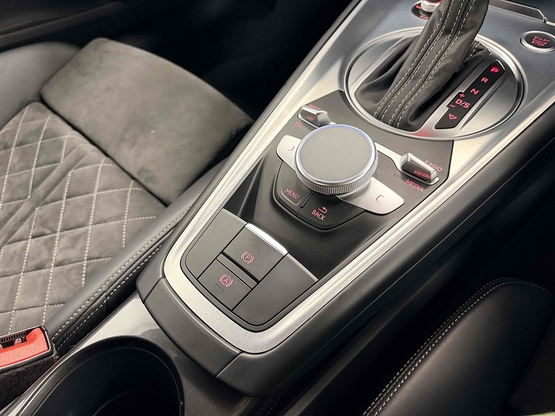 Audi TT TFSI Black Edition - U2124