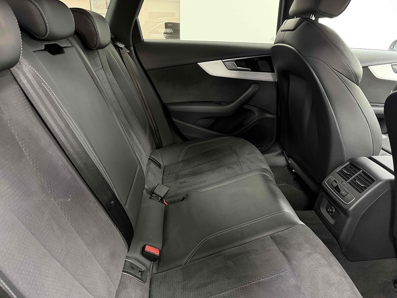 Audi A4 Avant TFSI S line - U2125