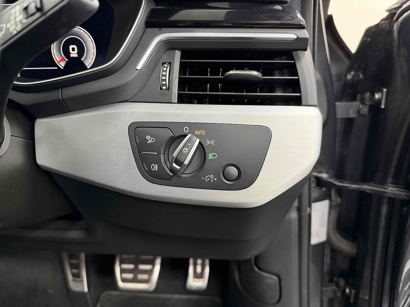 Audi A4 Avant TFSI S line - U2125